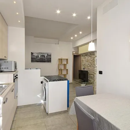 Beautiful In With Kitchen Genoa