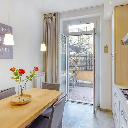 Beautiful In With Kitchen Apartment