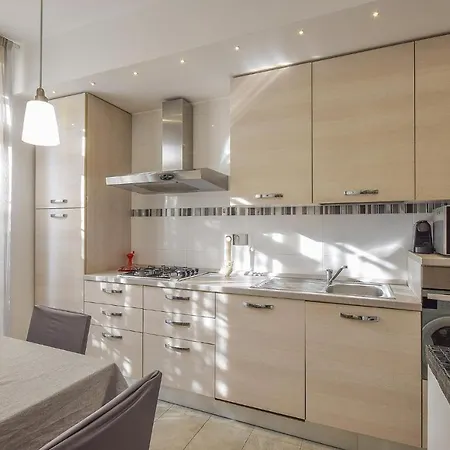 Апартаменты Beautiful In With Kitchen